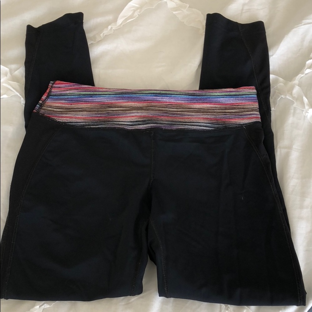 Black leggings w/ mesh & colorful top
